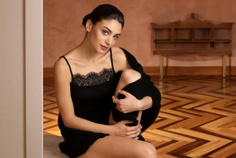 LISE CHARMEL keičia požiūrį į apatinį trikotažą: galite dėvėti ne tik kaip apatinius