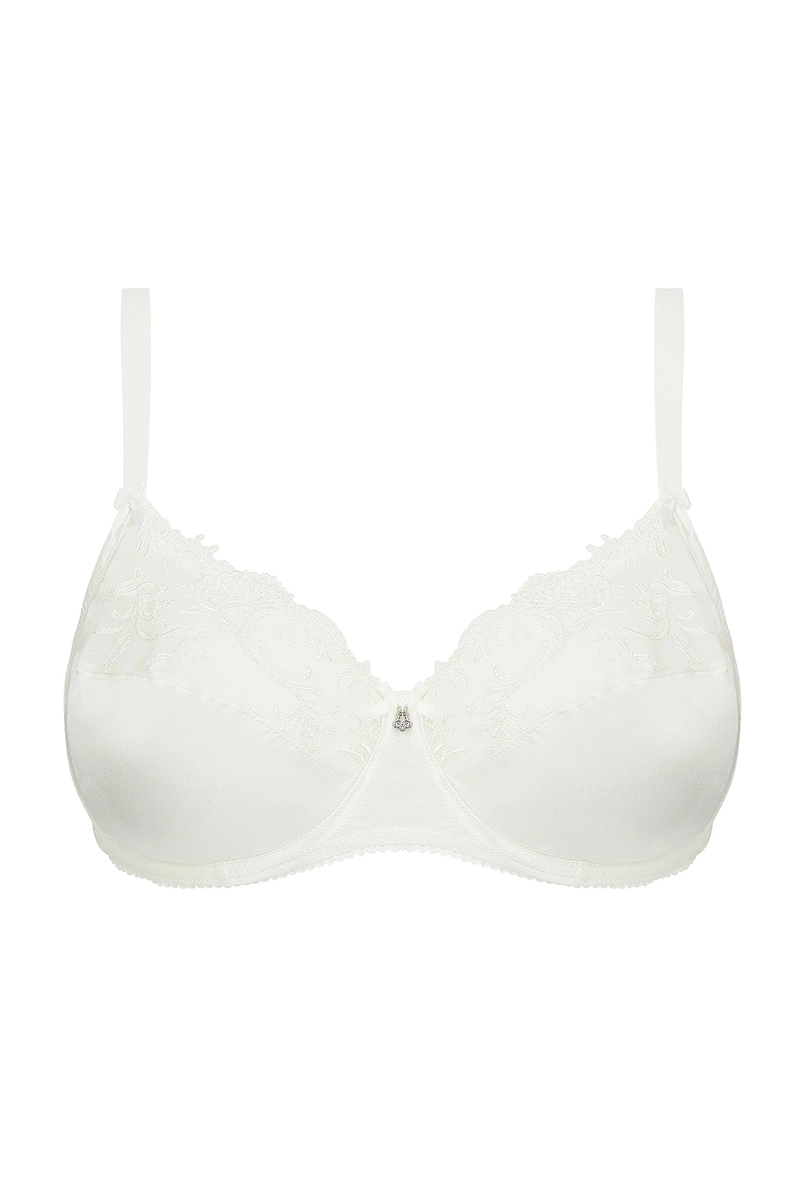 Lise Charmel liemenele