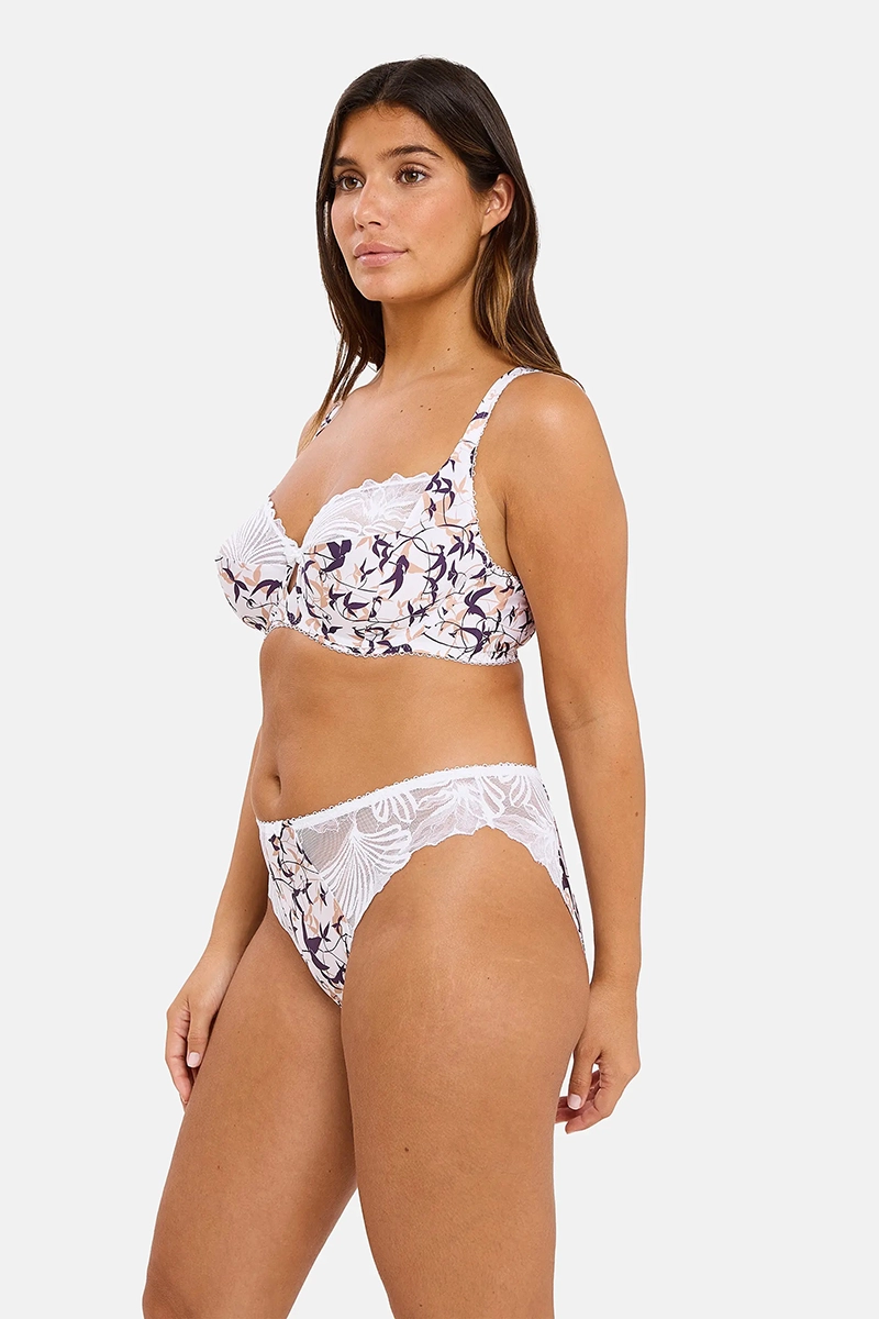 Sans Complexe, Sophie Didelių dydžių liemenėlė