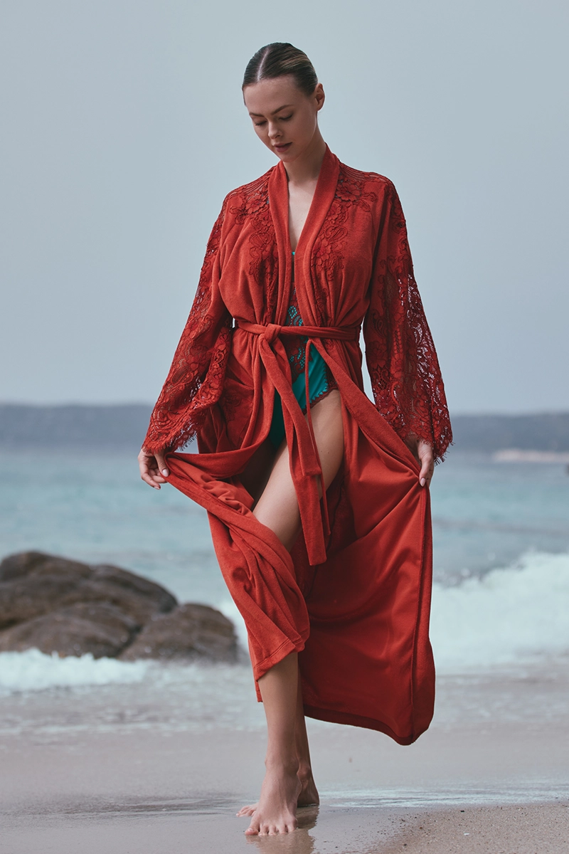 Marjolaine, Aphrodite Ilgas chalatas