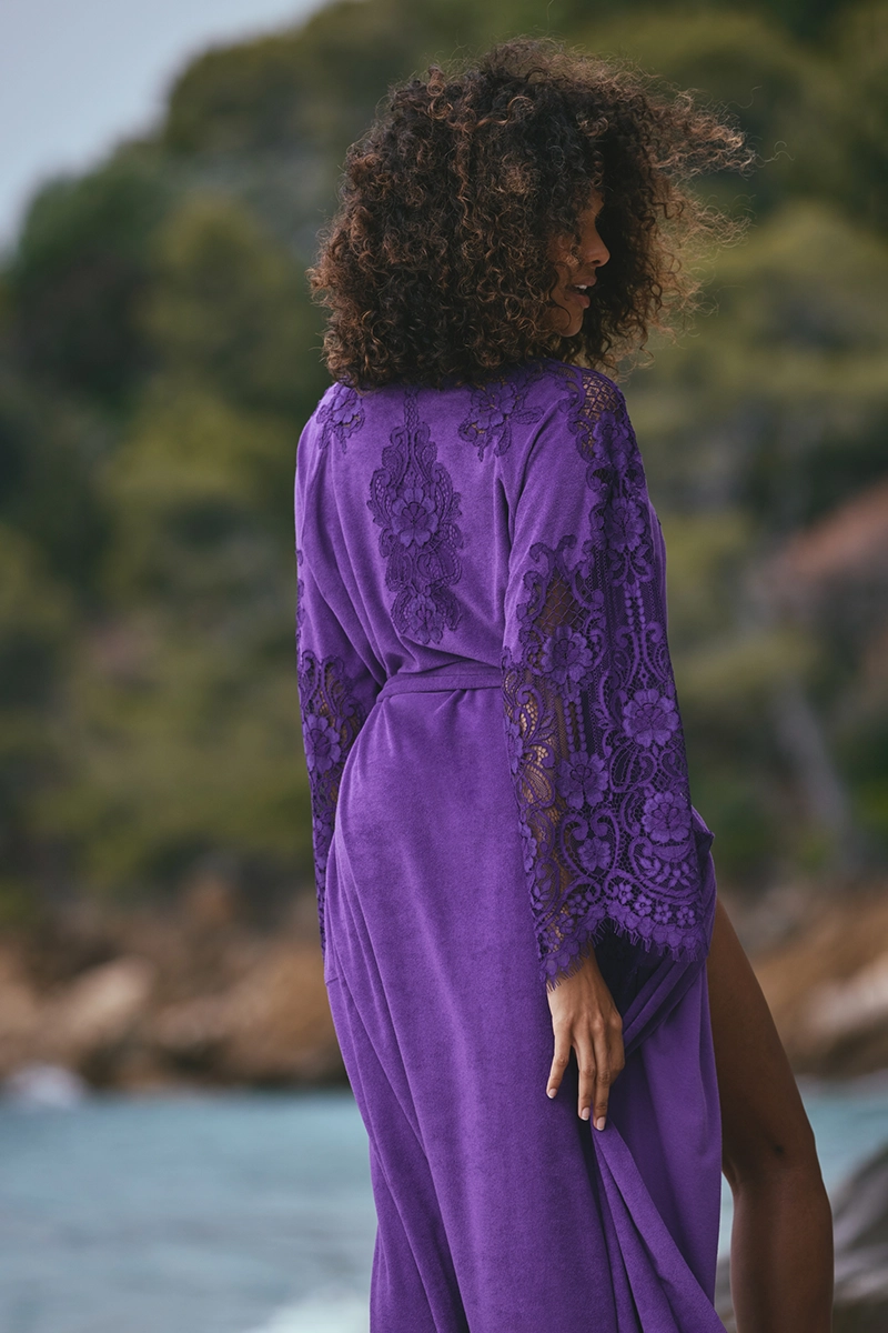 Marjolaine, Aphrodite Ilgas chalatas