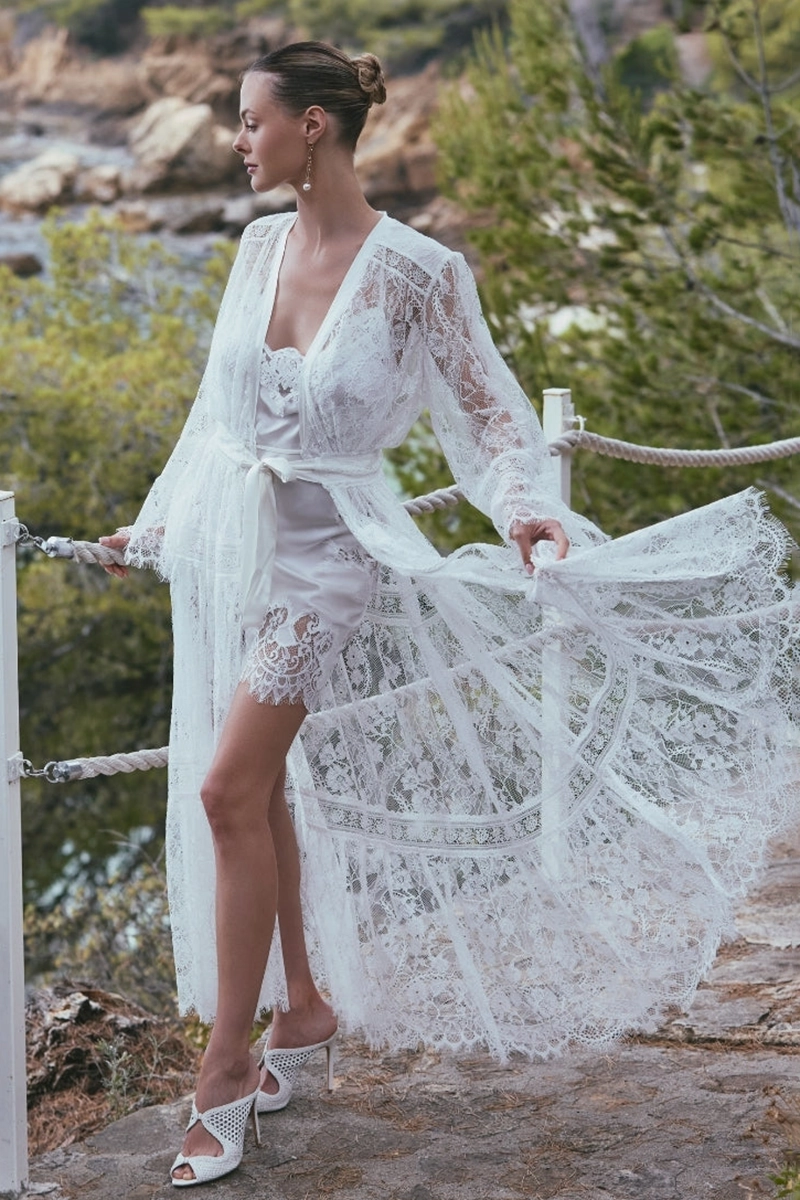 Marjolaine, Angele ilgas romantiškas penjuaras