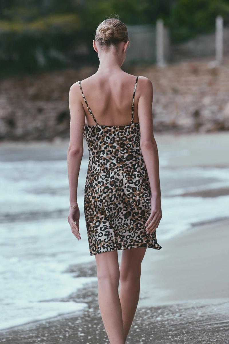 Marjolaine, Ambre Naktiniai su plonom petnešėlėm